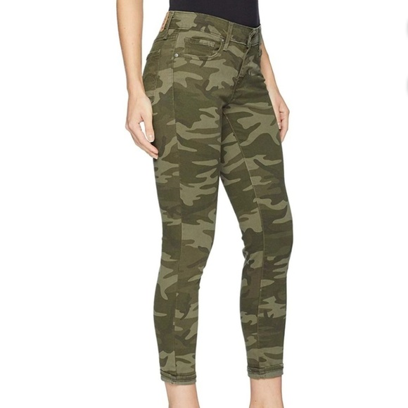 New LEVI'S Women's 711 Skinny Ankle, pants Jeans camo size 00 waist 24 - Picture 2 of 15